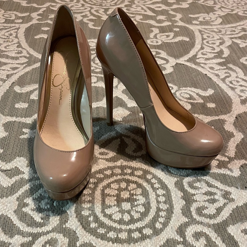 Jessica Simpson platform heels - Size 6